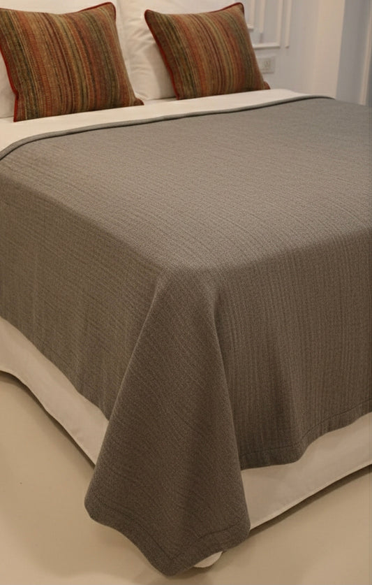 Çift Taraflı Müslin Yatak Örtüsü (Siyah/Beyaz)