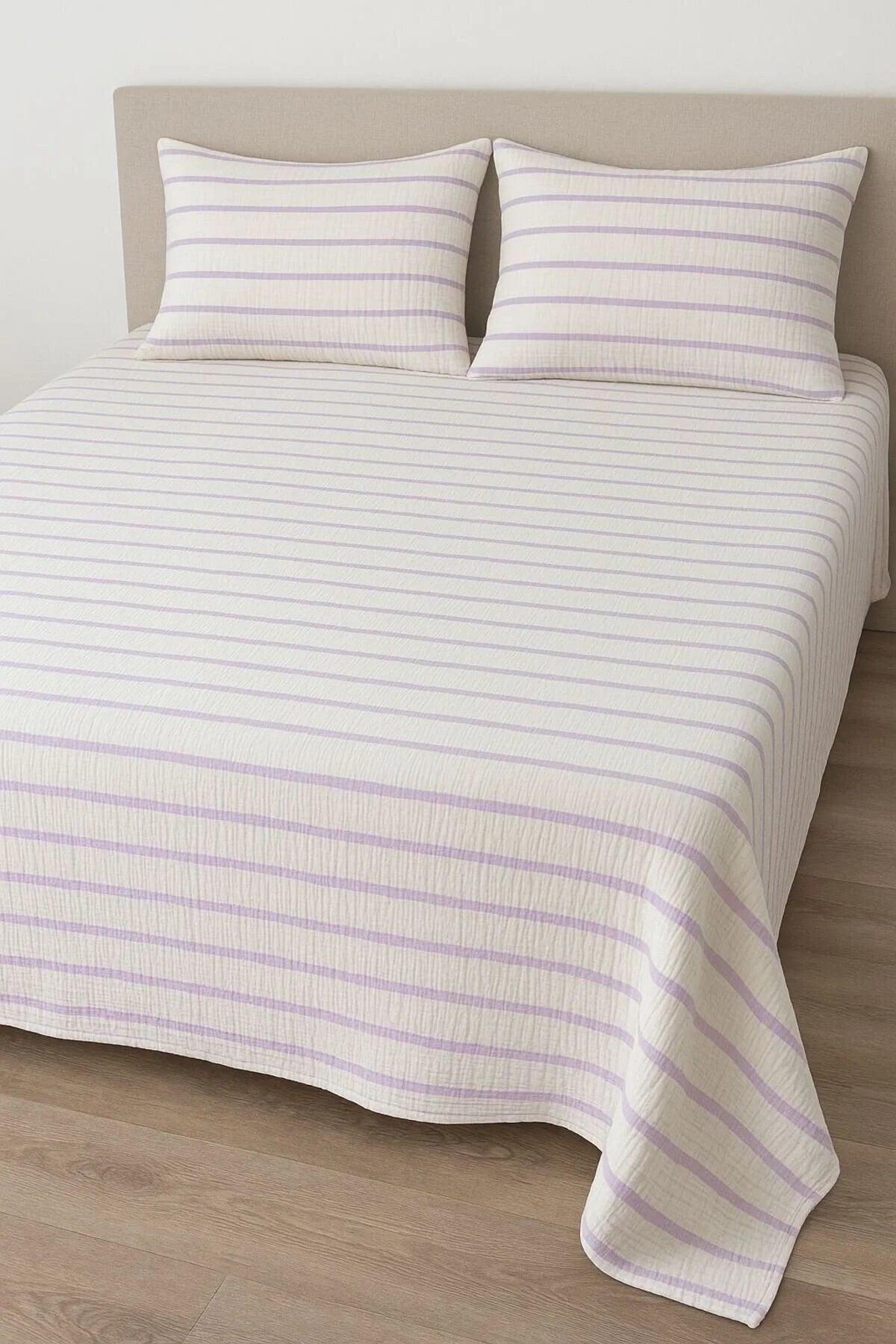 Double-Sided Muslin Quilt Purple/White